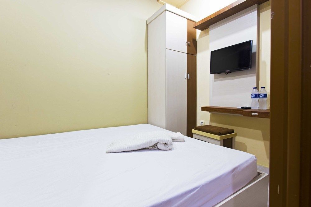 Reddoorz @ Tebet Asem Baris Otel Cakarta Dış mekan fotoğraf